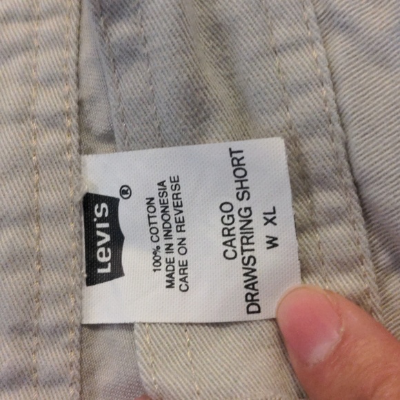 LEVI'S Men's Cargo Drawstring Short in XL - Picture 2 of 7